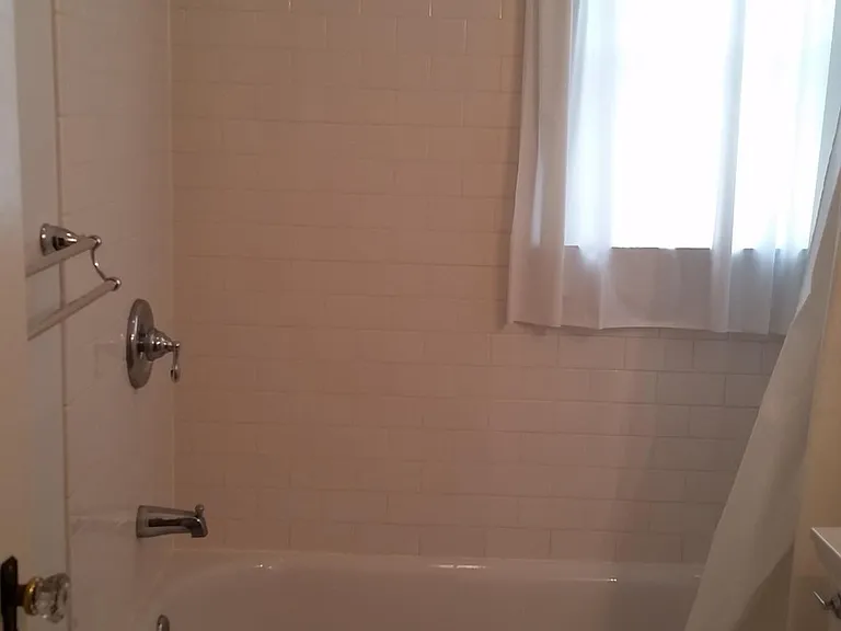 102 E Prescott Ave — Photo 7