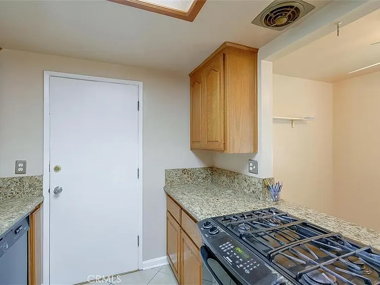 8512 Remmet Ave — Photo 13