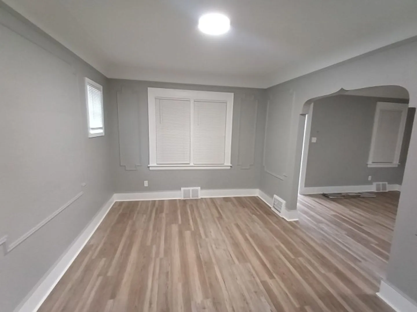 Charming 3 bedroom/1.5 bath Brick Home - Now Available! — Photo 4