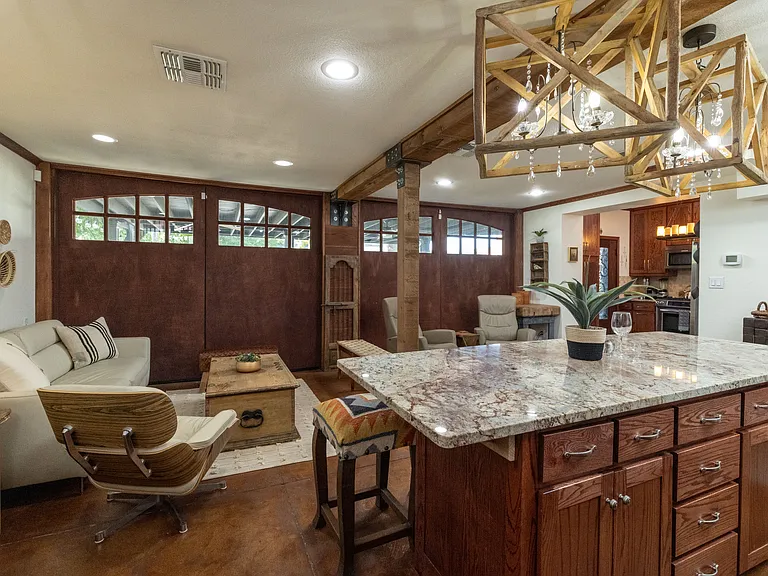 508 W Louisiana St — Photo 19
