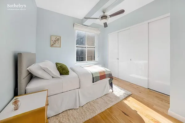 Sold by Sotheby's International Realty | media 8