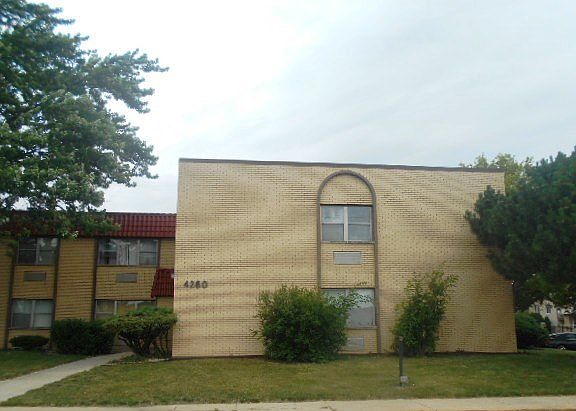 2nd image of 4260 W Ford City Dr APT 205