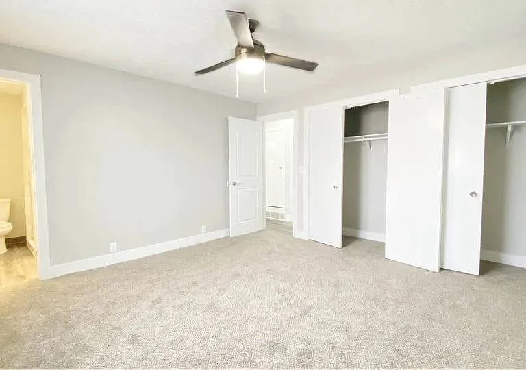 Fontainebleau Apartments — Photo 5