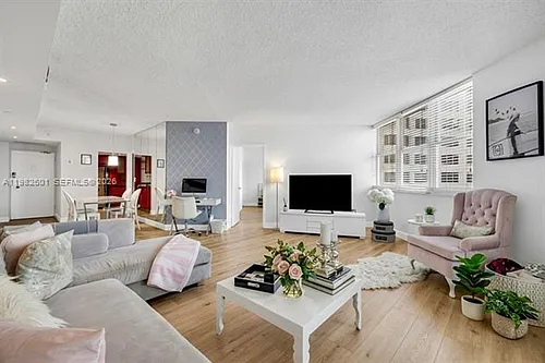 801 Brickell Bay Dr Photo 1
