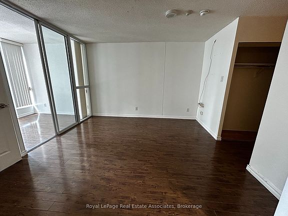 5th image of 55 Centre Ave #1805