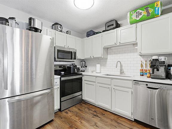 3rd image of 300 Walnut St #1306