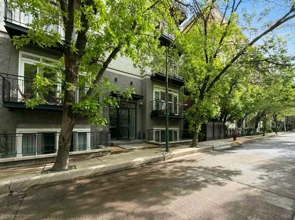 2352 W Bloomingdale Ave APT 3W, Chicago, IL 60647