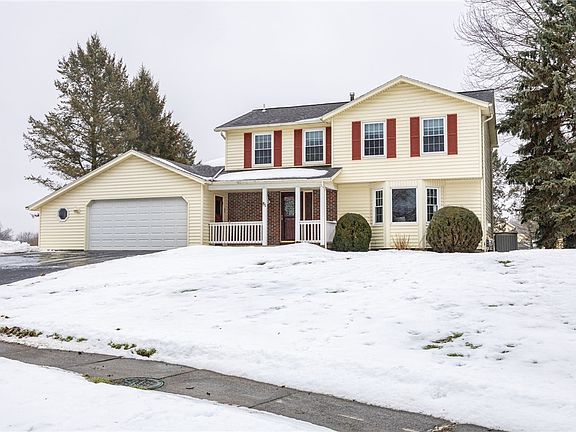 2nd image of 81 Woodedge Ln