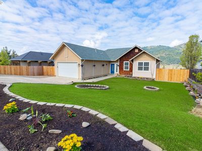 1077 Arburnia St, Myrtle Creek, OR, 97457