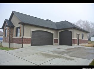 1342 N 3330 W, Clinton, UT 84015