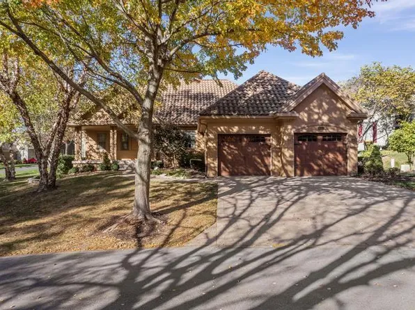 16912 E Heather Ln, Village Of Loch Lloyd, MO 64012