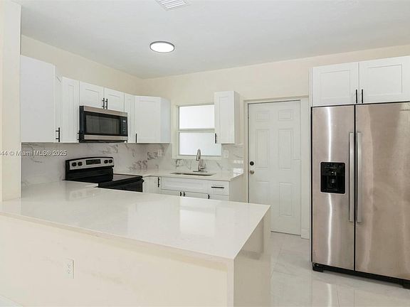 4th image of 9930 Caribbean Blvd