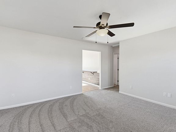 5th image of 950 W Rosedale Road