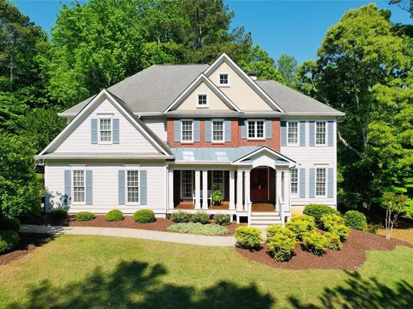 810 River Cove Dr, Dacula, GA 30019