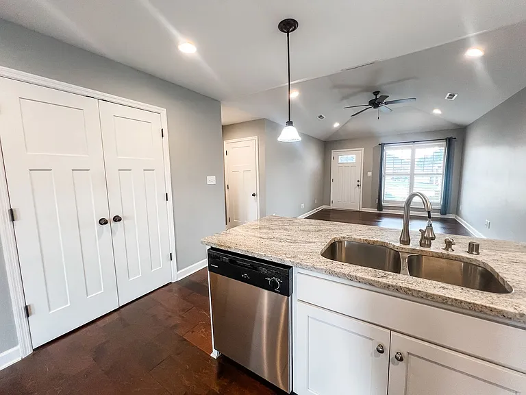 113 Sir Barton Ct — Photo 11