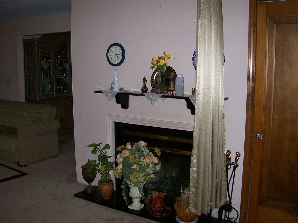 2nd image of 48 Homestead Ave