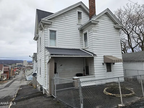 210 6th St, Altoona, PA 16602