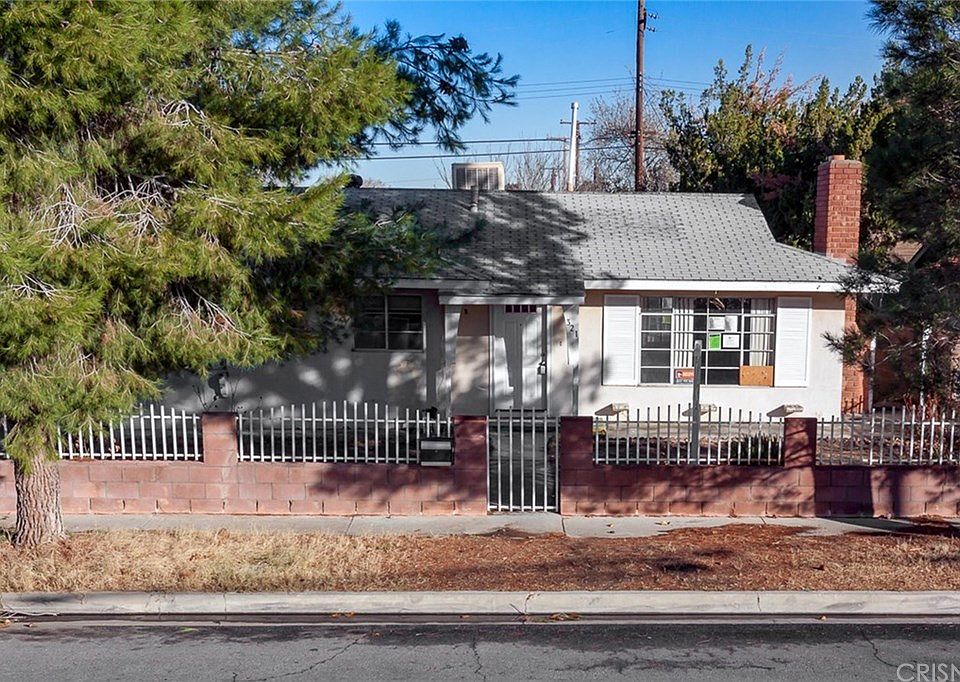 1st image of 321 E Avenue J13