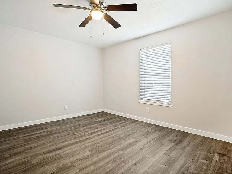 Gazebo Apartments (Denton, Tx) — Photo 17