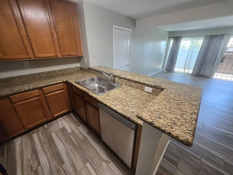 3454 Castle Glen Dr #113 — Photo 11