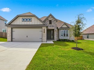 2209 Autumn Lake Dr, Bryan, TX 77807