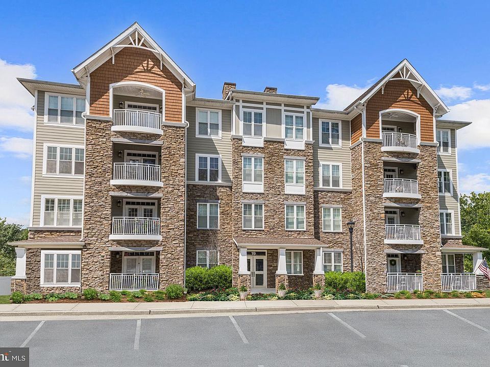 1st image of 19 Clay Lodge Ln Unit 403