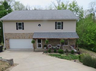 1101 Thornhill Ln, Lawrenceburg, IN 47025