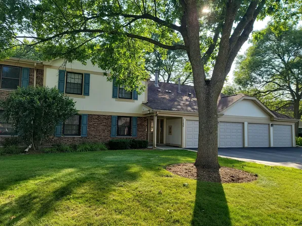 1135 Hawthorne Ct APT D1, Wheeling, IL 60090