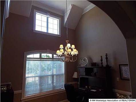5th image of 3081 Roseleigh Dr