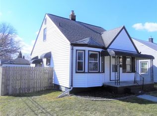 8144 Kaltz St, Center Line, MI 48015