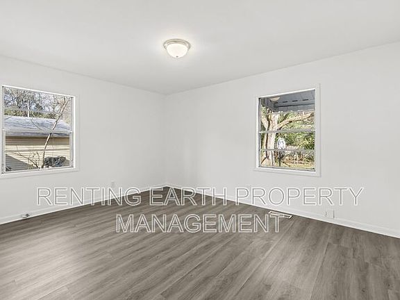 5th image of 417 Athens Ave