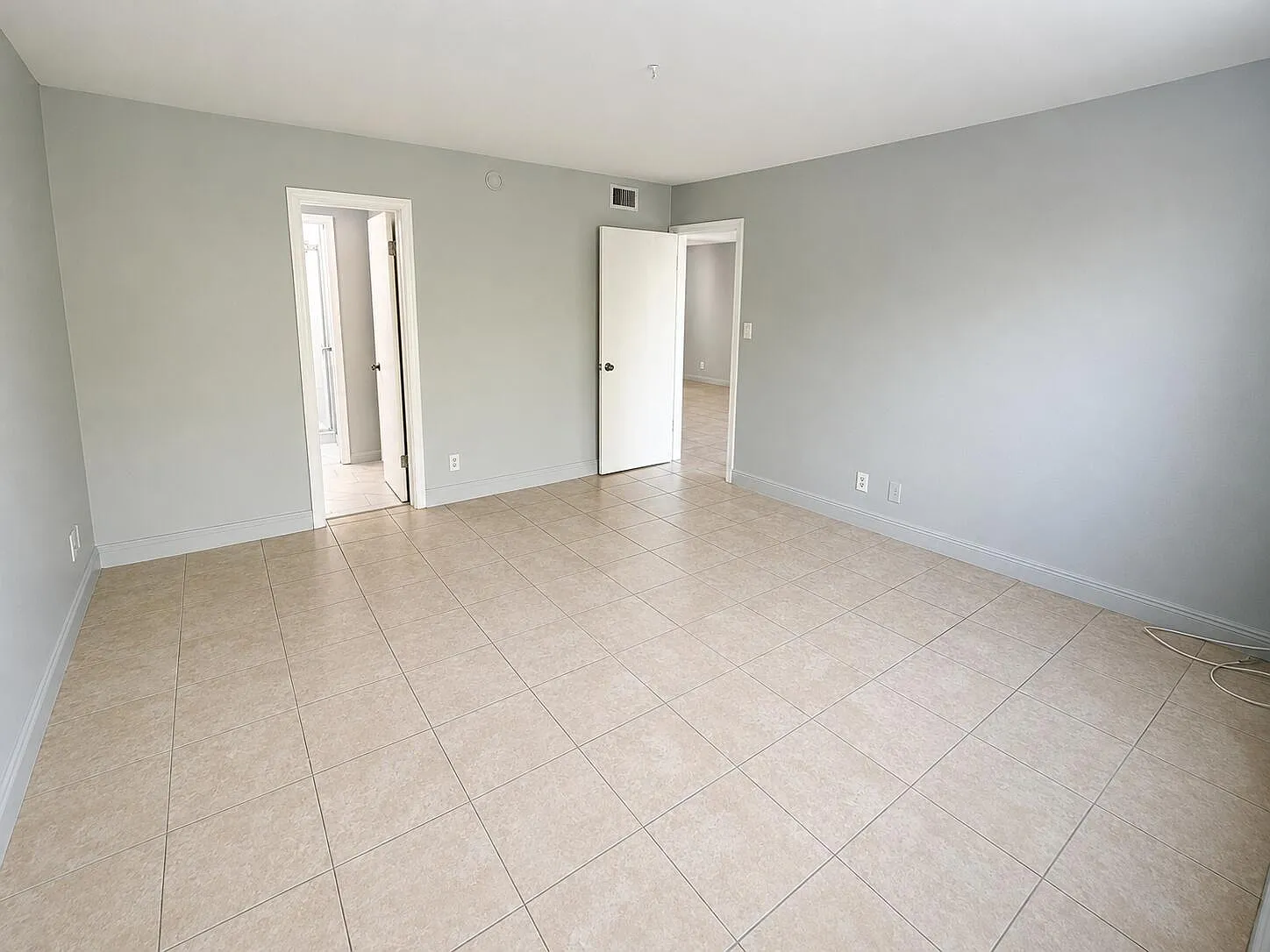 2 bed, 2.0 bath, 1360 sqft, $2,200 — Photo 4