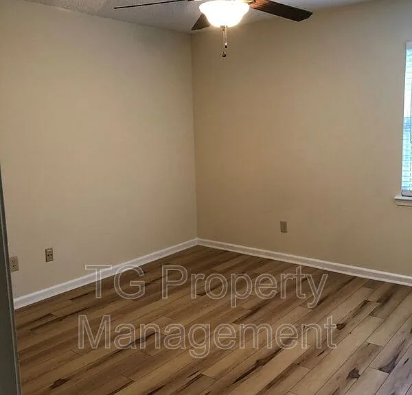 12910 Forest Glen Ct S — Photo 10