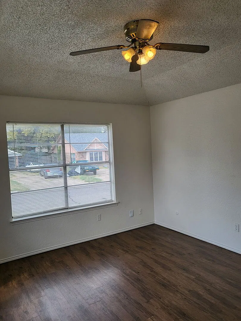 1729 Justin Lyn St, Arlington, TX 76012 — Photo 3
