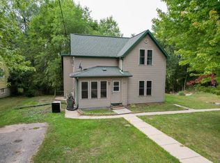 605 Center St, Wonewoc, WI 53968