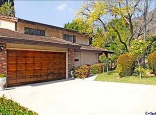 1571 Autumn Ln, Pasadena, CA 91107