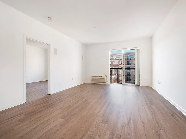 100 Marin Blvd #812 — Photo 3