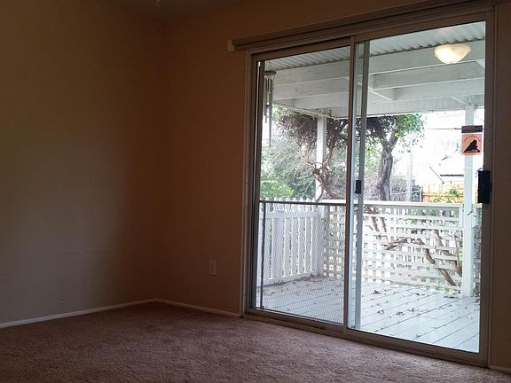 4th image of 9021 Rosewood Dr