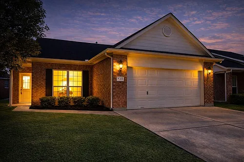 418 Price Dr Photo 1
