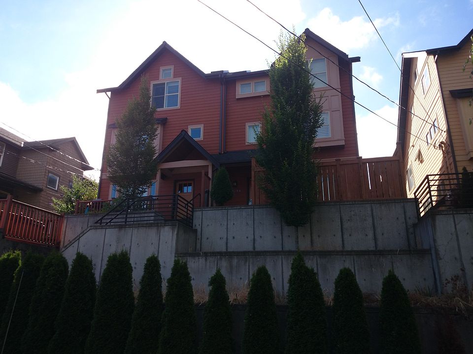 1st image of 3128 Franklin Ave E #A