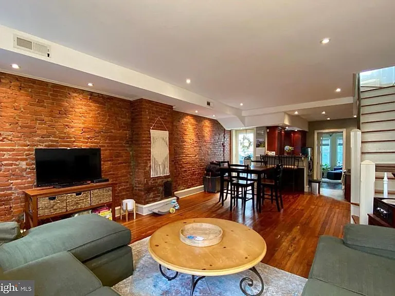 870 N 26th St #2 — Photo 1