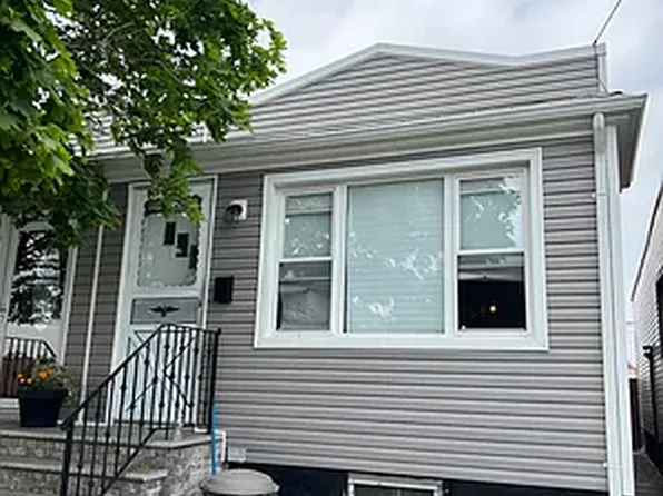 6435 59th Ave, Maspeth, NY 11378