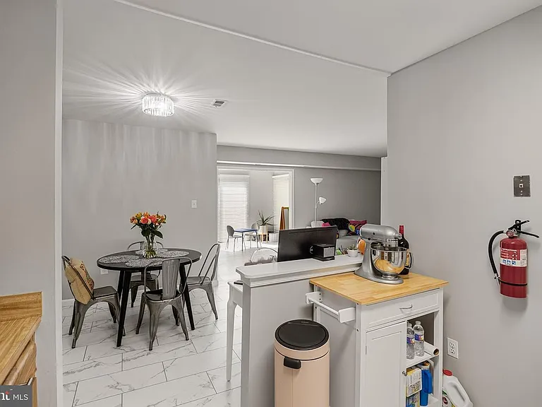 23 W Bluebell Ln #A — Photo 10