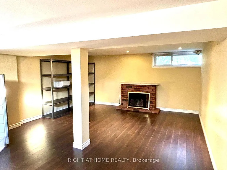 46 Shrewsbury Sq #LOWER — Photo 2