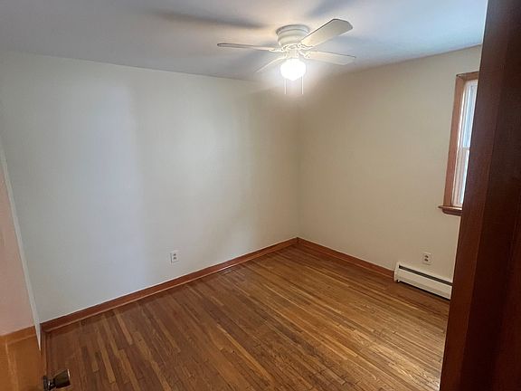 3rd image of 1488 Electric Ave