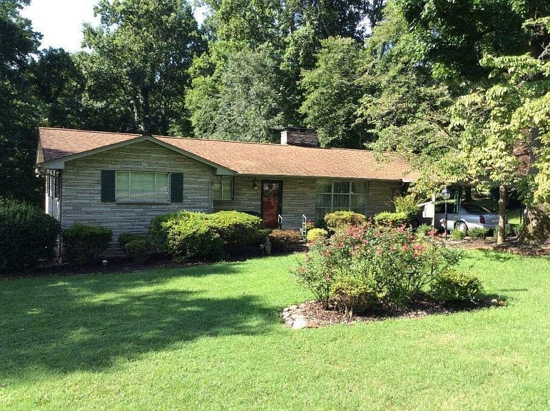 1st image of 224 Sarvis Dr