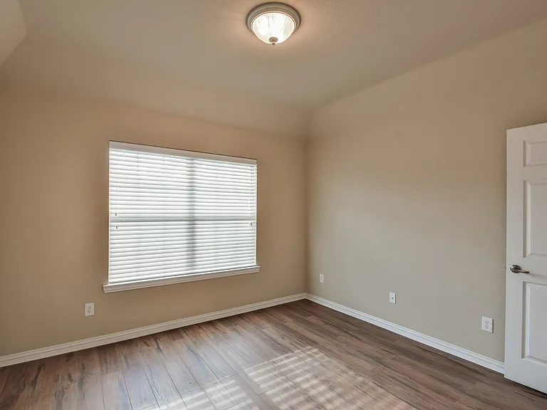 1707 Coronado St — Photo 12