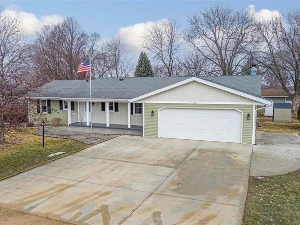 105 Kaukis Dr, Le Sueur, MN 56058