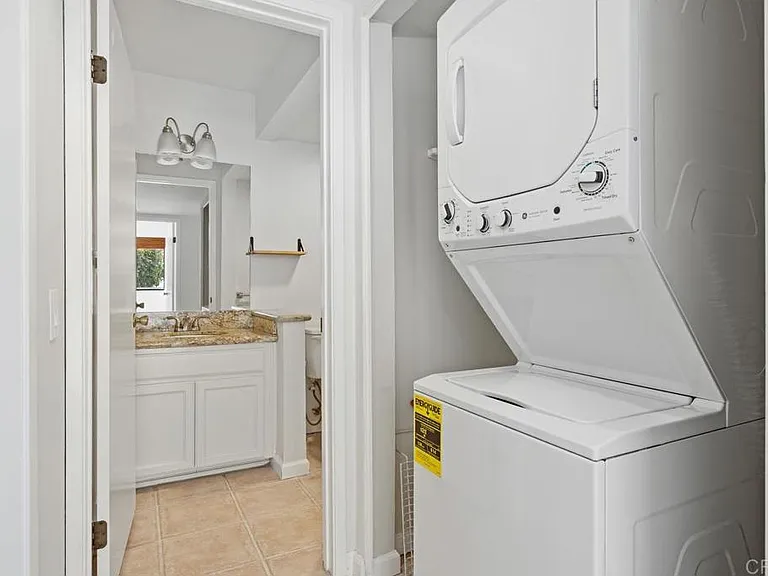3903 California St #1 — Photo 12