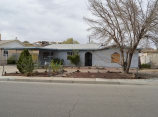 5021 Bluewater Rd NW, Albuquerque, NM 87105
